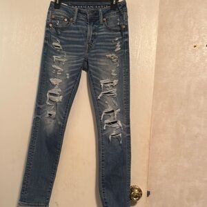 American Eagle Outfitters Women's Distressed Blue Jeans